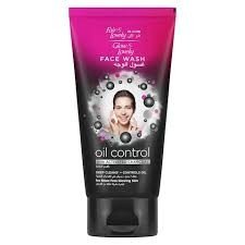 Fair And Lovely Face Wash Ladies Oil Control 50G